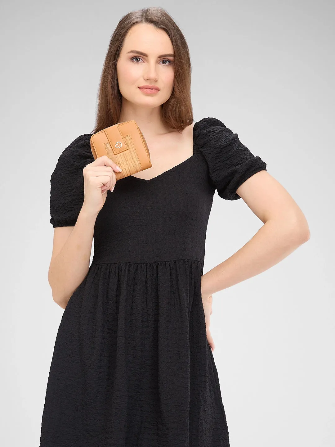 Caprese Avery Small Tan Wallet