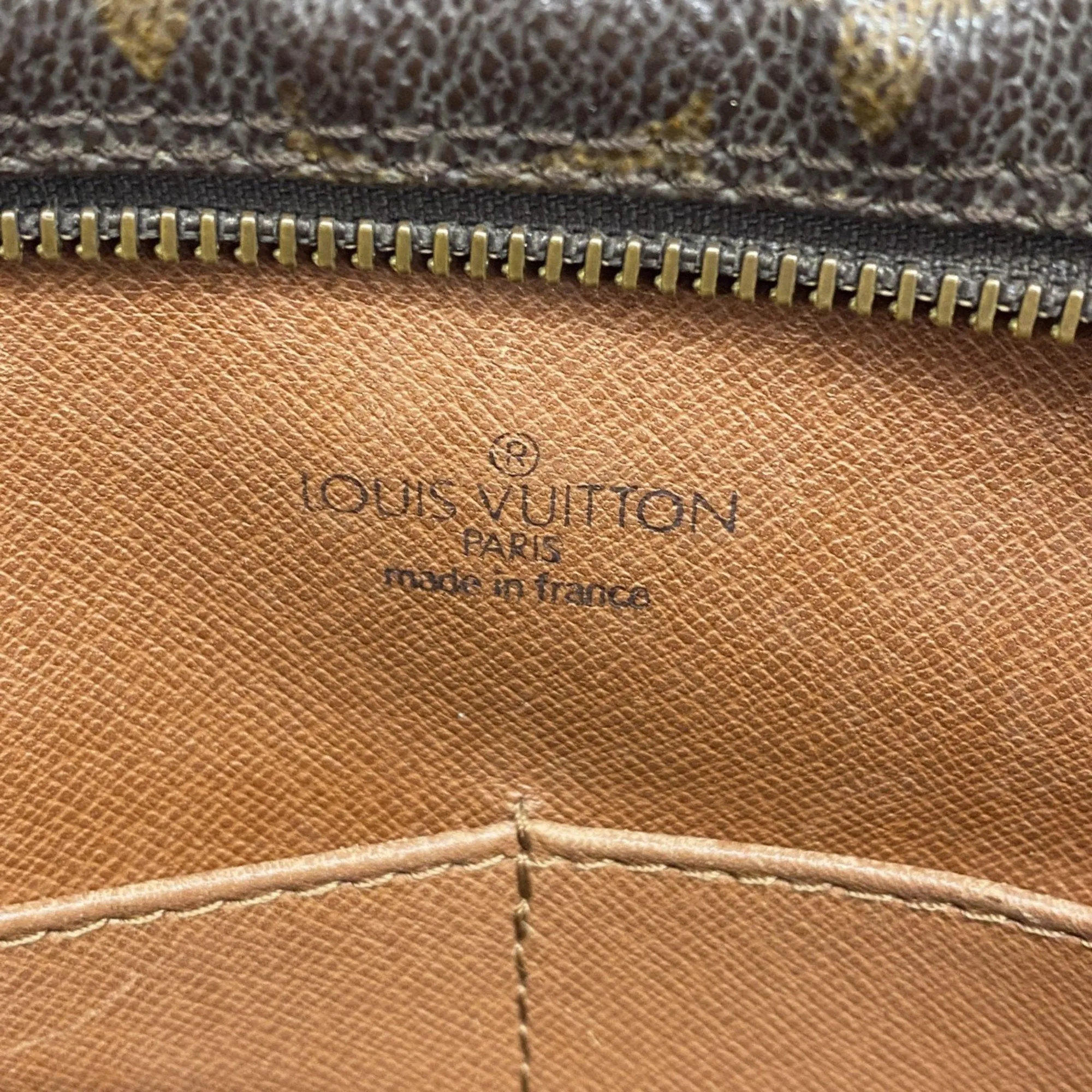 Louis Vuitton Clutch Bag (Pre-Owned)