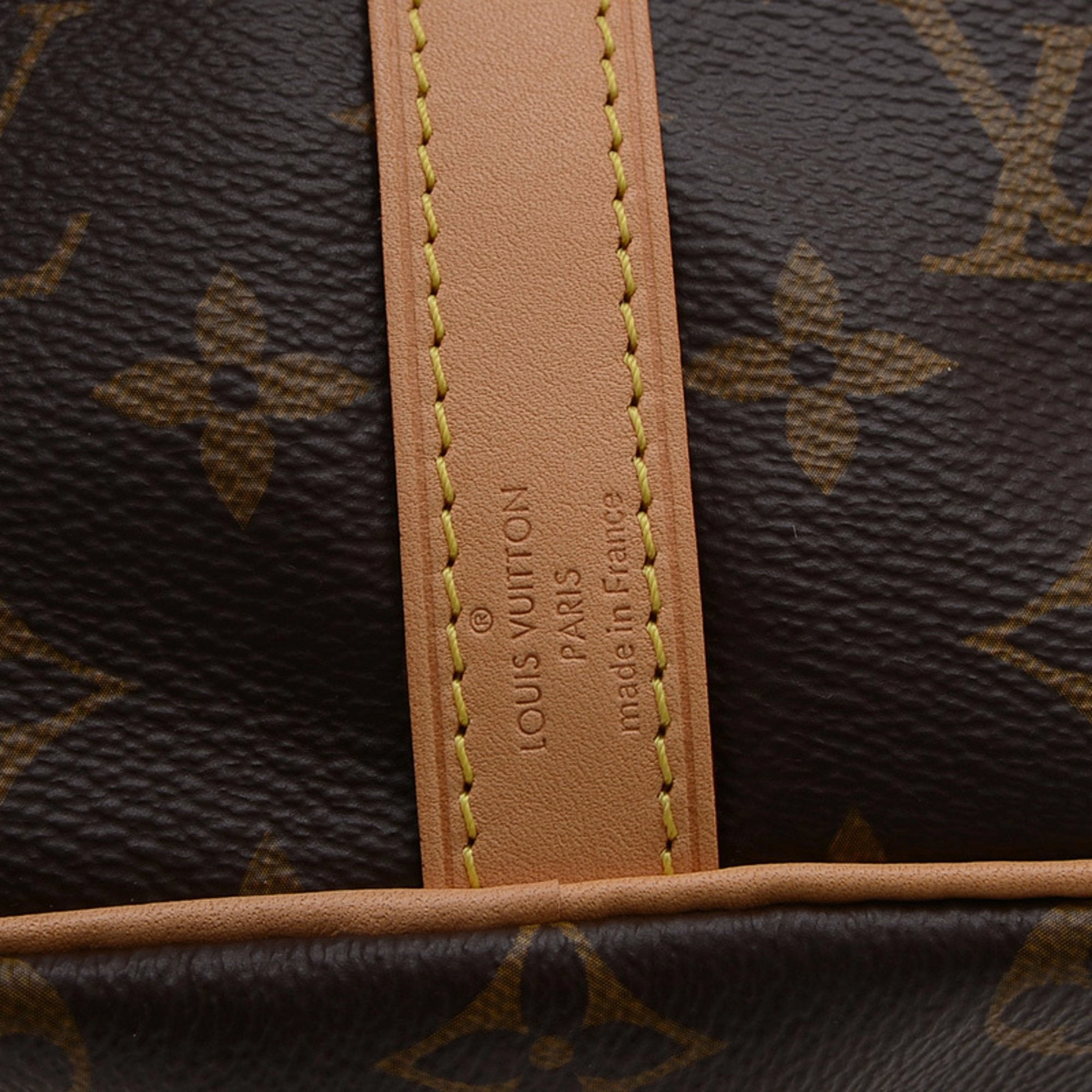 Louis Vuitton  Handbag (Pre-Owned)