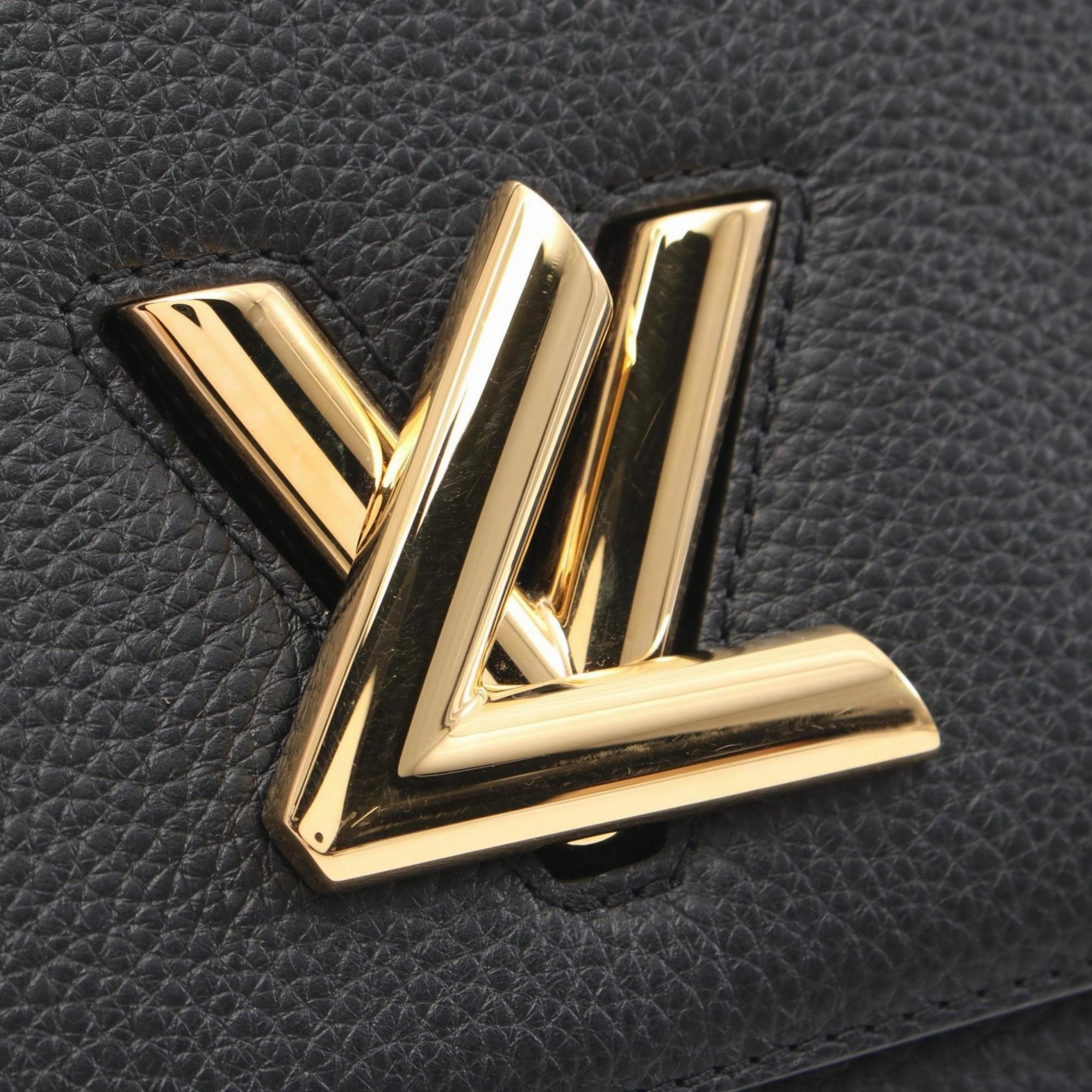 Louis Vuitton Leather Handbag (Pre-Owned)
