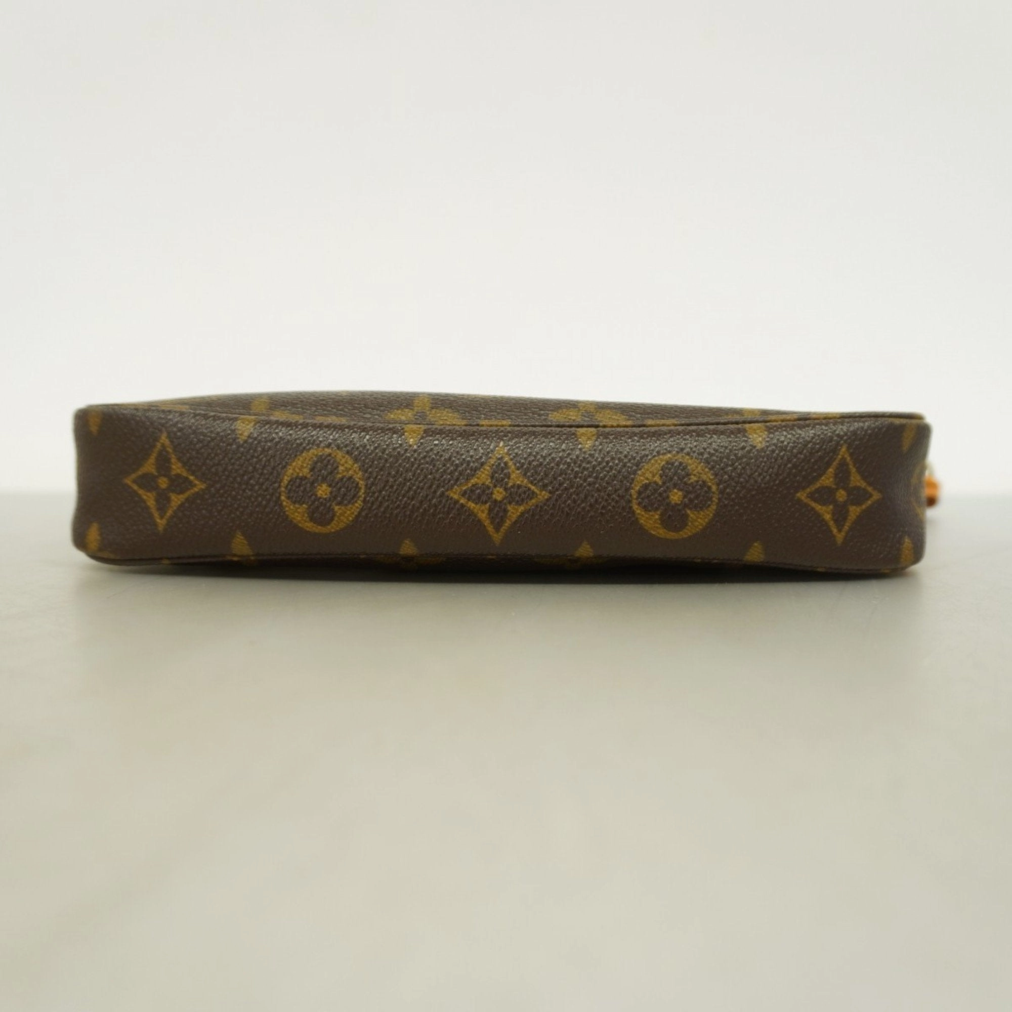 Louis Vuitton Pouch (Pre-Owned)