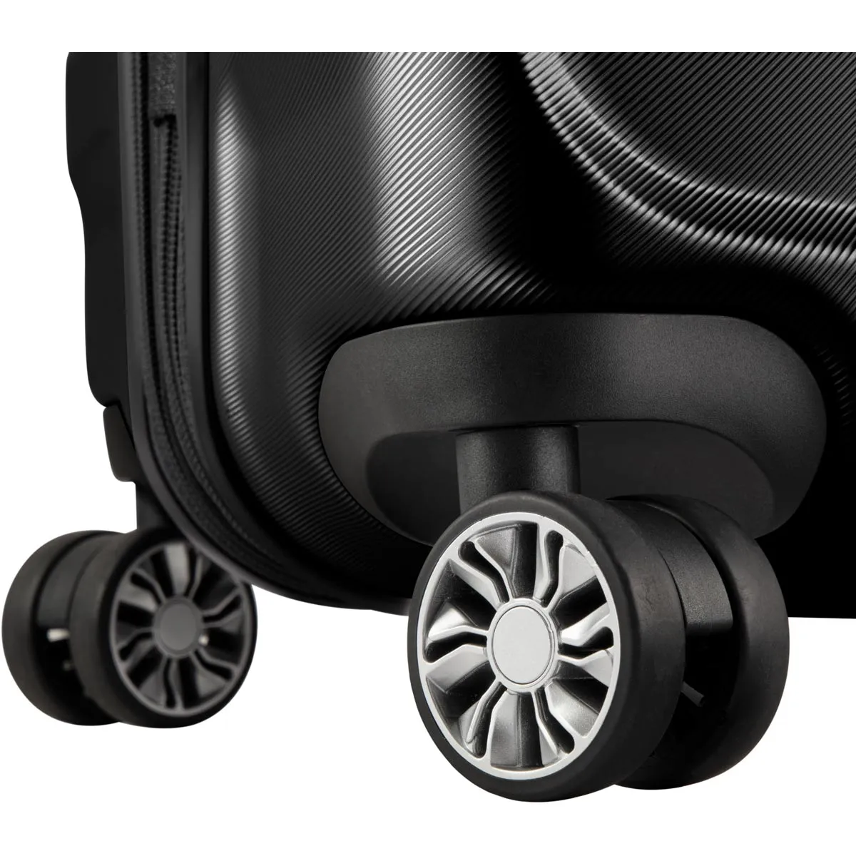 Ricardo Beverly Hills Rodeo Drive 2.0 Expandable 21" Carry On Spinner