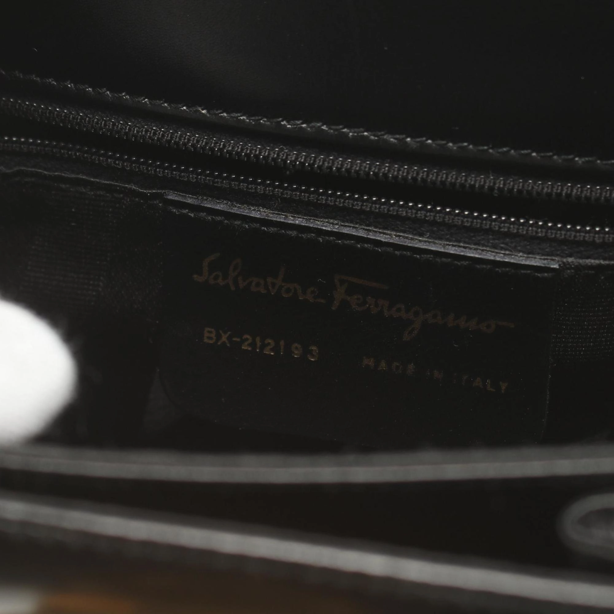 Salvatore Ferragamo  Leather Handbag (Pre-Owned)