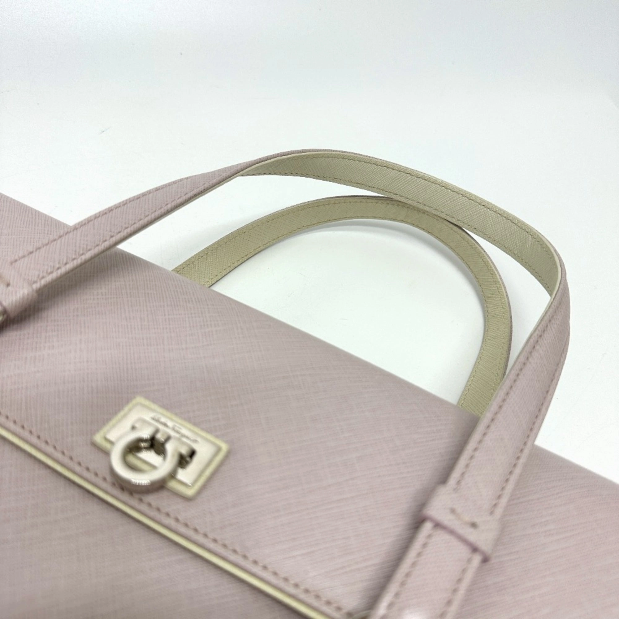 Salvatore Ferragamo  Leather Handbag (Pre-Owned)