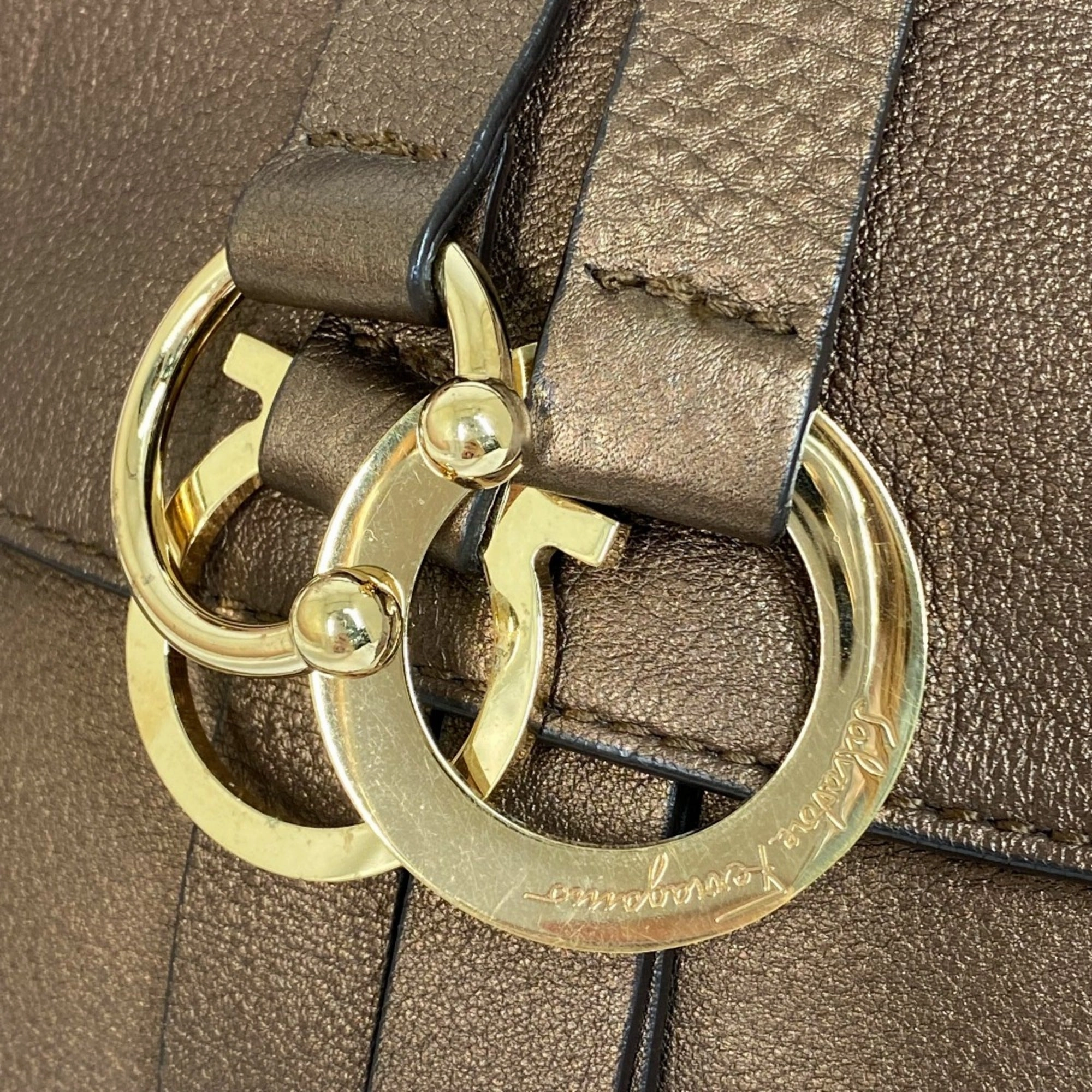 Salvatore Ferragamo  Leather Handbag (Pre-Owned)