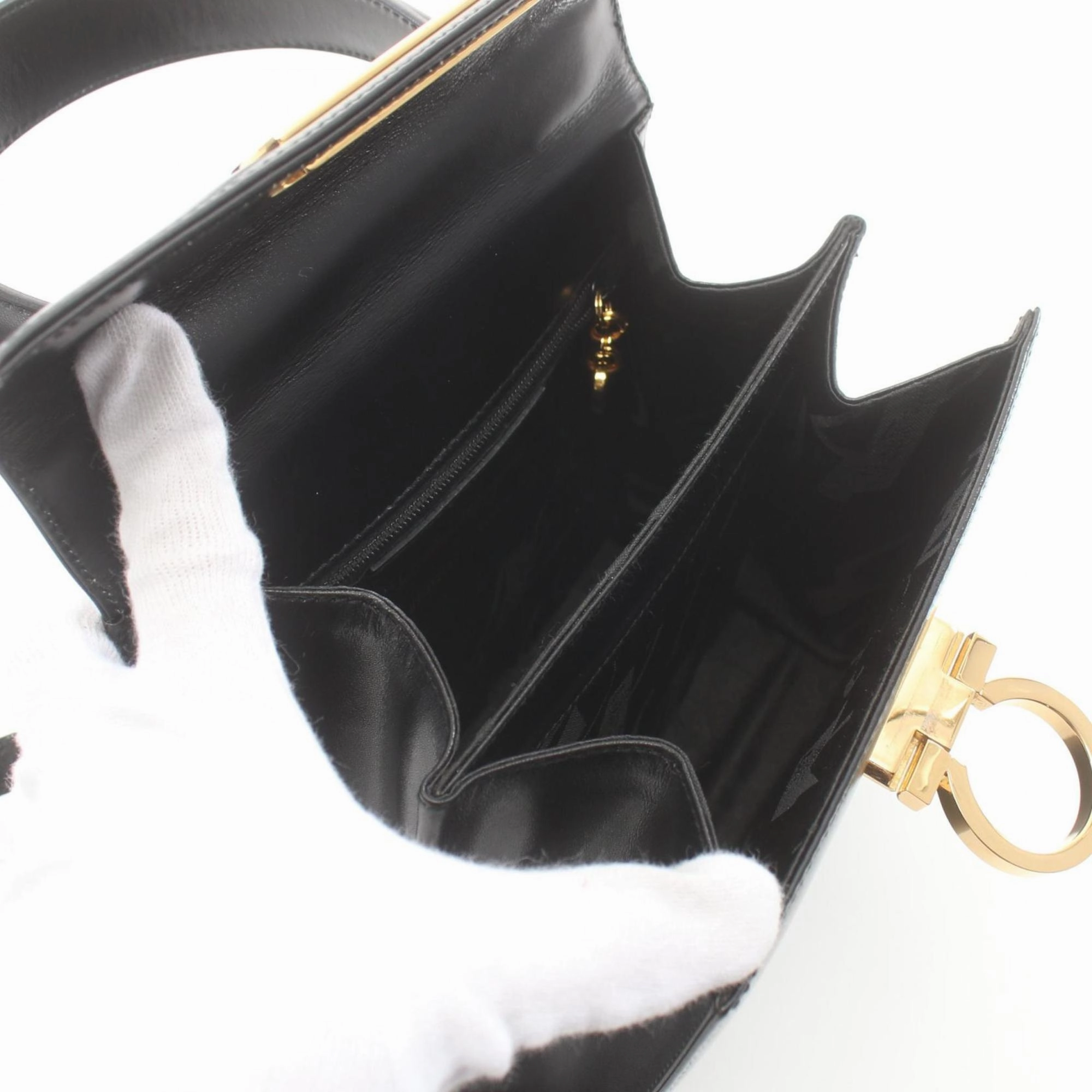 Salvatore Ferragamo  Leather Handbag (Pre-Owned)