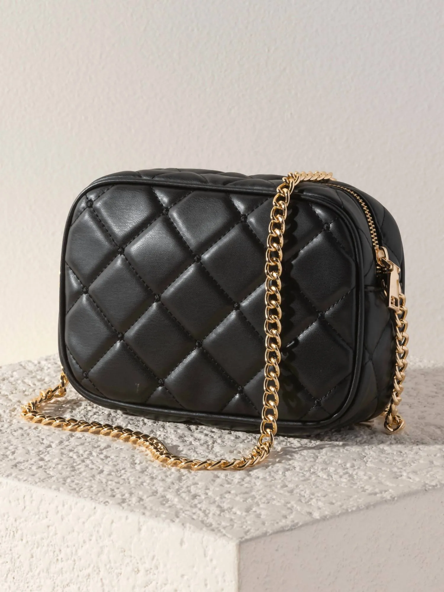 Women's Mademoiselle Camera Bag In Black