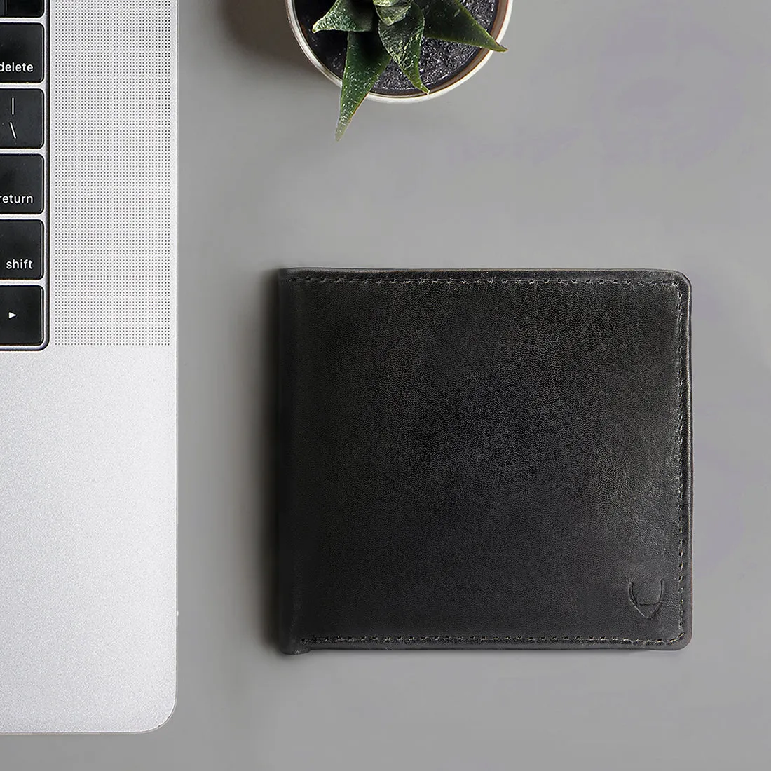 17 BI-FOLD WALLET