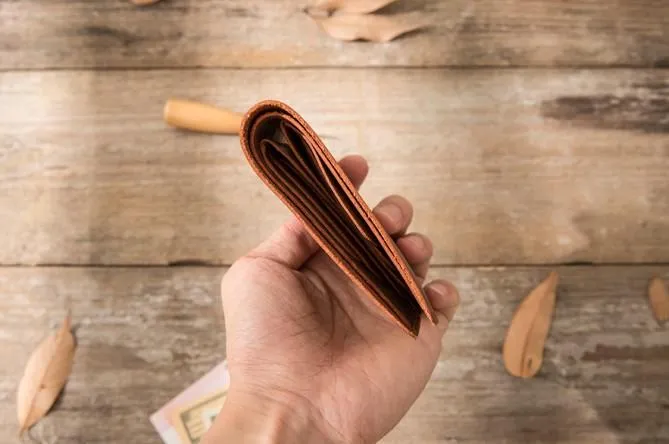 Brown Cool Leather Mens Small Wallet Bifold Vintage Slim billfold Wallet for Men