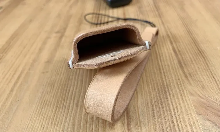 Handmade Beige Leather Mens Honda CR-V Odyssey Car Key Case Car Key Holder with Belt Loop/Belt Clip