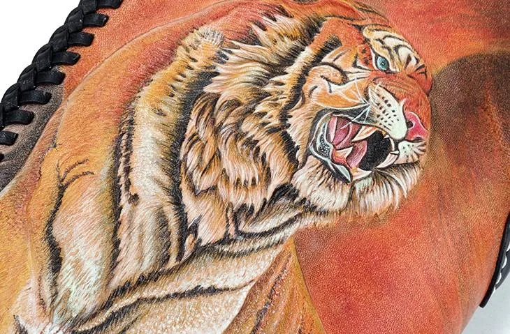 Handmade Leather Tooled Chinese Dragon Tiger Mens Chain Biker Wallet Cool Leather Wallet Long Clutch Wallets for Men