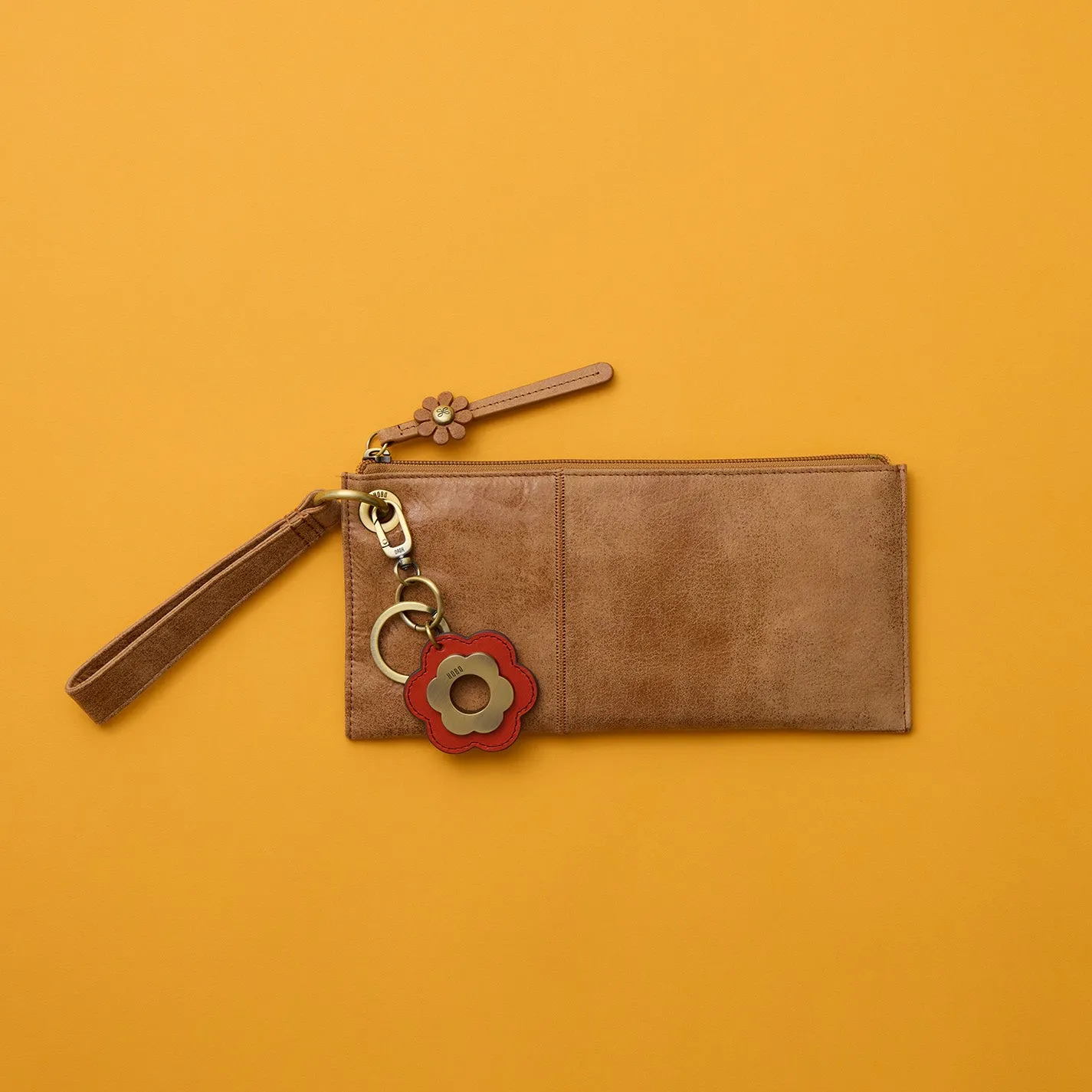 Vida Wristlet In Buffed Leather - Whiskey